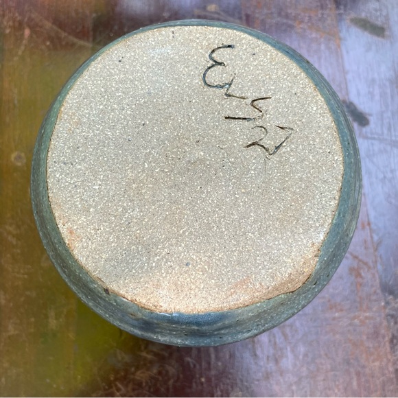 Artisan Pottery Squat Vase - Picture 7 of 7